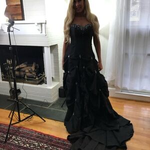 Elegant Black Evening Gown